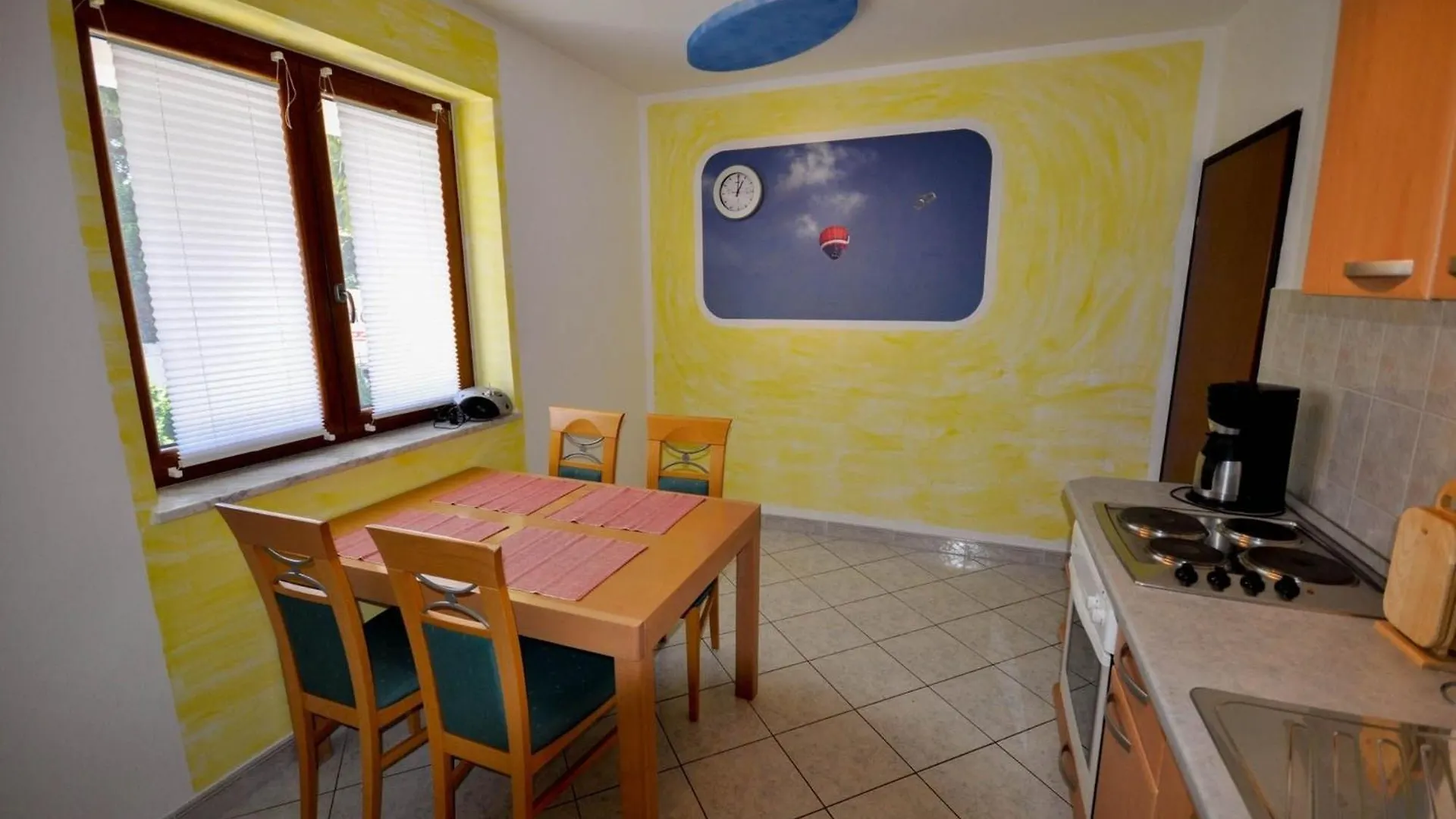 Apartment Ferienwohnung Fuer 4 Personen Ca 45 M In Novigrad, Adriakueste Kroatien Westkueste Von Istrien Karpinjan Croatia